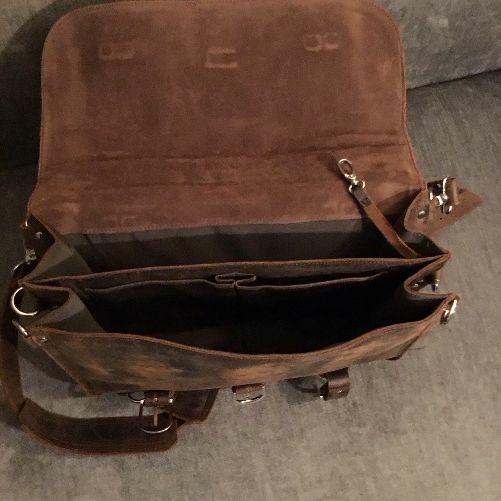 New Traveler 16" Large Classic Full Gain Leather Briefcase Backpack - Picture 8 of 9